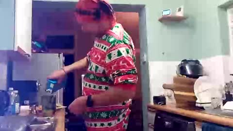 Snapshot of mr_i_ chatting on 12/27/24, 07:35 mr_i_ online show from 12/27/24, 07:35