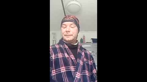 mr_i_ online show from 04/10/26, 08:41