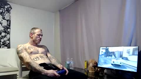 Snapshot of mr_j_showoff chatting on 12/04/24, 08:01 whateveryouwant online show from 12/04/24, 08:01