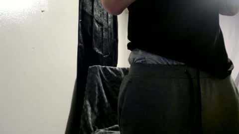 Snapshot of mr_j_showoff chatting on 12/21/24, 11:33 whateveryouwant online show from 12/21/24, 11:33