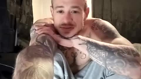 Snapshot of mr_j_showoff chatting on 12/24/24, 09:28 whateveryouwant online show from 12/24/24, 09:28