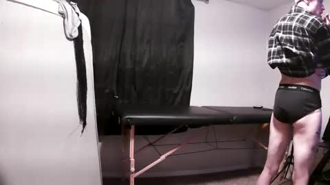 Snapshot of mr_j_showoff chatting on 01/05/25, 08:54 whateveryouwant online show from 01/05/25, 08:54