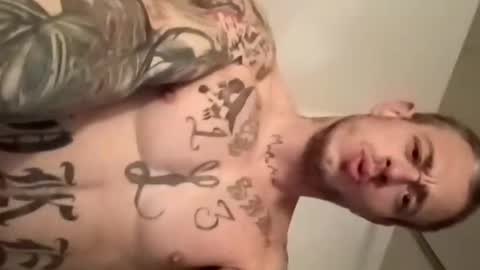 Snapshot of mr_j_showoff chatting on 02/03/25, 07:42 whateveryouwant online show from 02/03/25, 07:42