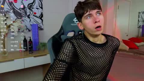 Snapshot of mr_lucky_guy chatting on 01/31/25, 09:16 Kris online show from 01/31/25, 09:16