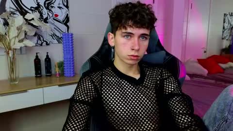 Snapshot of mr_lucky_guy chatting on 02/01/25, 11:06 Kris online show from 02/01/25, 11:06