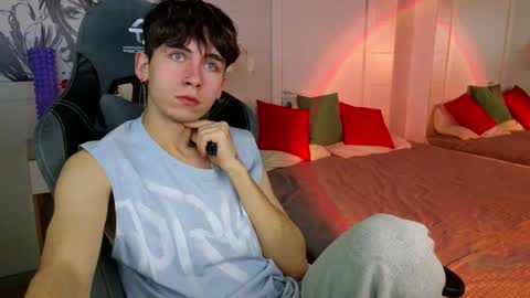 Snapshot of mr_lucky_guy chatting on 02/16/25, 08:11 Kris online show from 02/16/25, 08:11