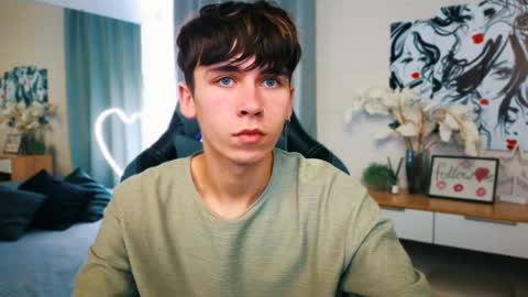 Snapshot of mr_lucky_guy chatting on 02/20/25, 08:47 Kris online show from 02/20/25, 08:47