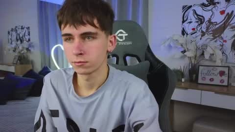 Snapshot of mr_lucky_guy chatting on 02/21/25, 06:59 Kris online show from 02/21/25, 06:59