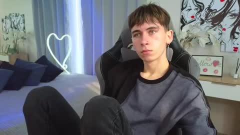 Snapshot of mr_lucky_guy chatting on 02/26/25, 06:15 Kris online show from 02/26/25, 06:15