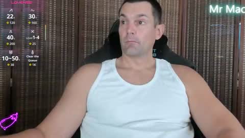 Snapshot of mr_mac69 chatting on 06/30/26, 06:31 Cam online show from 06/30/26, 06:31