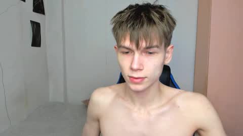 Snapshot of mr_makentoshi chatting on 02/18/25, 06:59 Makentoshi online show from 02/18/25, 06:59