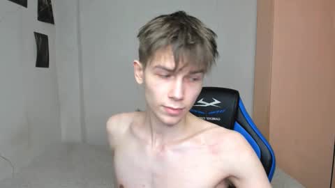 Snapshot of mr_makentoshi chatting on 02/24/25, 04:36 Makentoshi online show from 02/24/25, 04:36