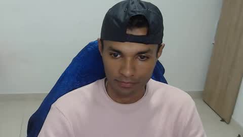 Snapshot of mr_max__ chatting on 02/15/26, 12:47 Max online show from 02/15/26, 12:47