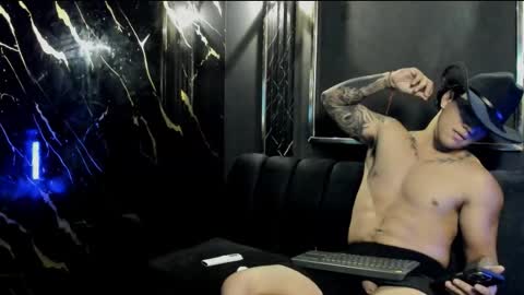 mr_maximo online show from 10/09/25, 02:09