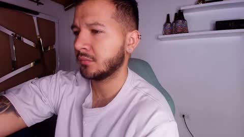 MIKEE online show from 10/07/25, 03:04