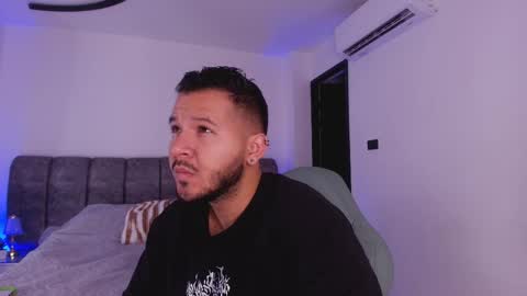 MIKEE online show from 02/08/26, 03:10