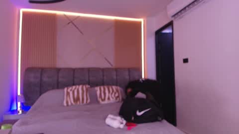 MIKEE online show from 02/17/26, 03:03