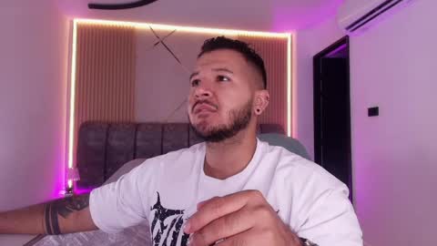 MIKEE online show from 04/16/26, 03:07