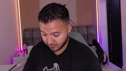 MIKEE online show from 06/24/26, 03:05