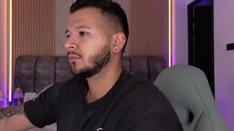 MIKEE online show from 07/01/26, 03:08