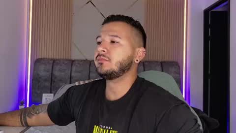 MIKEE online show from 07/28/26, 03:02
