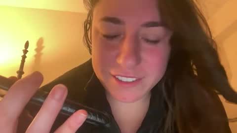 Snapshot of mr_mrs_glitter chatting on 02/03/26, 02:53 Mr Mrs Glitter online show from 02/03/26, 02:53