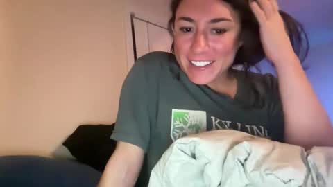 Snapshot of mr_mrs_glitter chatting on 02/06/26, 06:51 Mr Mrs Glitter online show from 02/06/26, 06:51