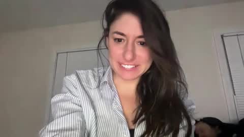 Snapshot of mr_mrs_glitter chatting on 02/15/26, 08:24 Mr Mrs Glitter online show from 02/15/26, 08:24