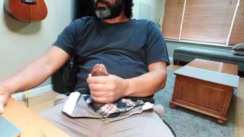 Rabbit online show from 01/11/25, 11:35