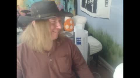 mr_strawberry online show from 04/16/26, 05:25