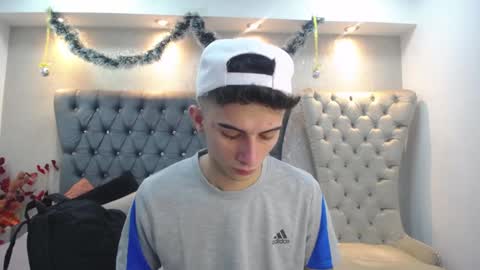 Snapshot of mr_williseo chatting on 01/07/25, 07:06 williseo online show from 01/07/25, 07:06