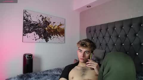 Snapshot of mr_williseo chatting on 09/17/25, 07:10 williseo online show from 09/17/25, 07:10