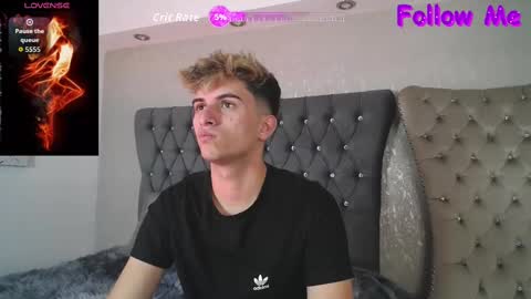 Snapshot of mr_williseo chatting on 09/26/25, 02:37 williseo online show from 09/26/25, 02:37