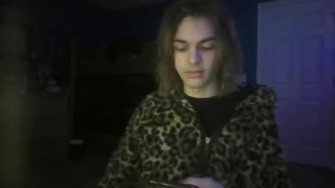 Ant online show from 12/28/24, 05:55