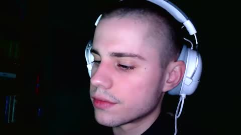 Snapshot of mrbepsik chatting on 02/15/26, 09:33 Mr Roman online show from 02/15/26, 09:33