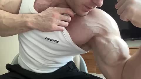 Mrbiceps23 online show from 01/09/25, 06:38