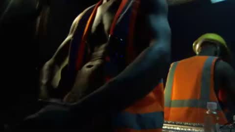 Snapshot of mrbigdiq chatting on 01/08/25, 11:21 MrBigDiQ1 online show from 01/08/25, 11:21