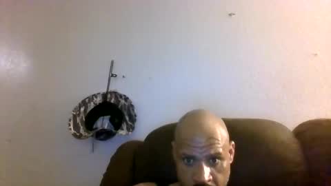 Snapshot of mrbiggs1077777 chatting on 11/14/25, 10:18 mrbiggs1077777 online show from 11/14/25, 10:18