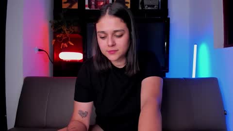 Laura online show from 09/16/25, 02:23