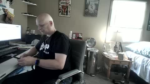 Snapshot of mrclean_55 chatting on 09/24/25, 04:21 MrClean55 online show from 09/24/25, 04:21