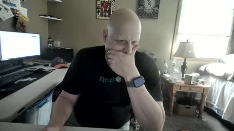 Snapshot of mrclean_55 chatting on 10/01/25, 04:02 MrClean55 online show from 10/01/25, 04:02