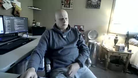 Snapshot of mrclean_55 chatting on 10/24/25, 04:03 MrClean55 online show from 10/24/25, 04:03