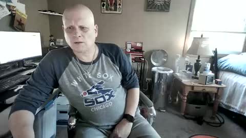 Snapshot of mrclean_55 chatting on 11/03/25, 04:41 MrClean55 online show from 11/03/25, 04:41