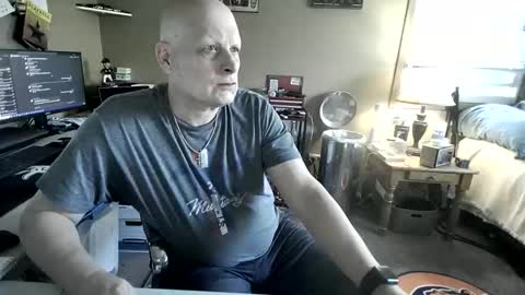 Snapshot of mrclean_55 chatting on 11/06/25, 04:30 MrClean55 online show from 11/06/25, 04:30