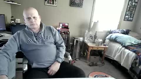 Snapshot of mrclean_55 chatting on 11/10/25, 08:30 MrClean55 online show from 11/10/25, 08:30