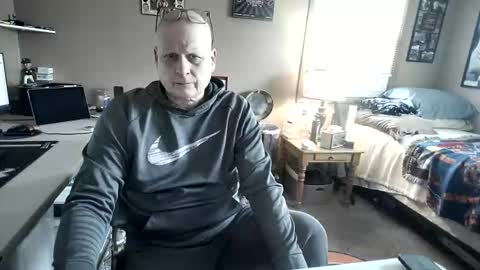 MrClean55 online show from 12/15/25, 04:44