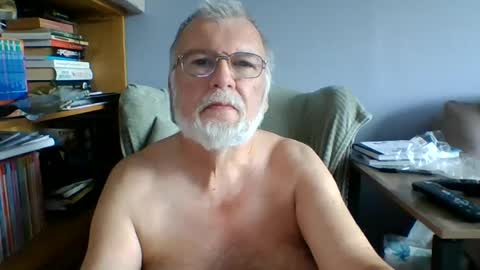 Snapshot of mrcloseup chatting on 05/31/26, 06:10 mrcloseup online show from 05/31/26, 06:10