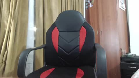 mrcock_col online show from 01/19/25, 12:28