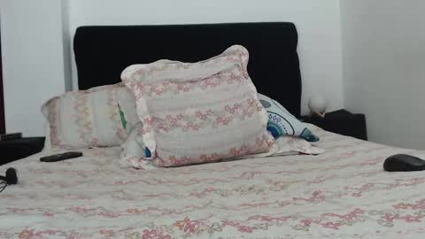 mrcock_col online show from 02/09/25, 12:39