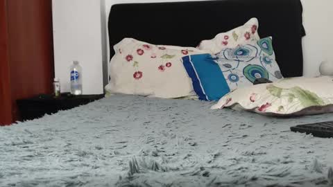 mrcock_col online show from 02/10/25, 04:36